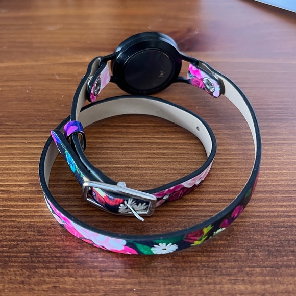 Origami Owl Floral Leather Wrap Bracelet - Picture 4 of 4